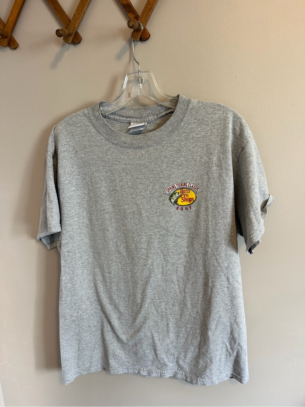 Bass Pro Shops Vintage 2007 Spring Fishing Classic Tee Grey M